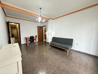 Piso en venta en Benalúa en Alicante