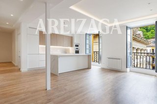 Piso en venta en Parte Vieja en San Sebastián-Donostia