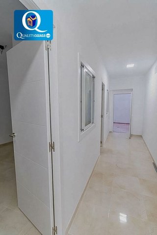 Local comercial en venta en Carolinas Bajas en Alicante