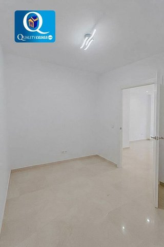 Local comercial en venta en Carolinas Bajas en Alicante