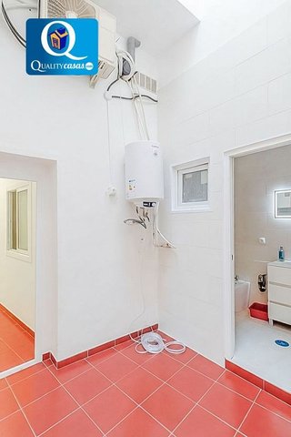 Local comercial en venta en Carolinas Bajas en Alicante