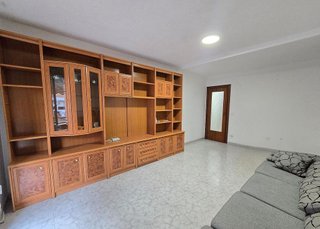 Piso en venta en Reyes en Parla