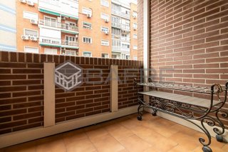 Piso en venta en Adelfas en Madrid