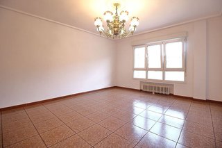 Piso en venta en Natahoyo en Gijón