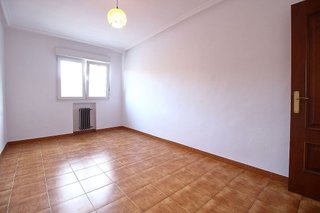 Piso en venta en Natahoyo en Gijón
