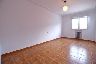 Piso en venta en Natahoyo en Gijón