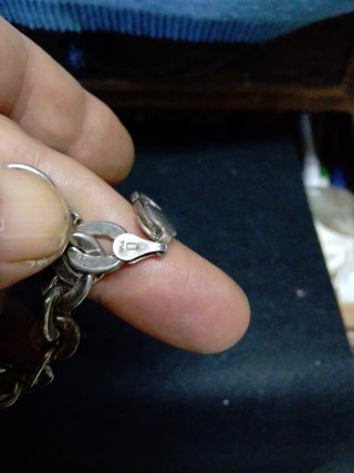 Pulsera de plata antigua