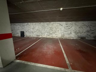 Garaje en venta en Eixample Nord – La Devesa en Girona