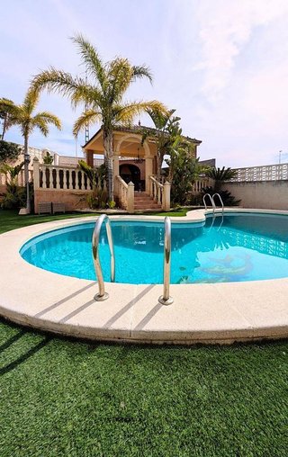 Chalet en venta en Jubalcoi en Elche