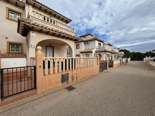 Casa pareada en venta en Campos de Golf - Villa Martin - Los Dolses en Orihuela