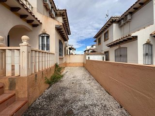 Casa pareada en venta en Campos de Golf - Villa Martin - Los Dolses en Orihuela