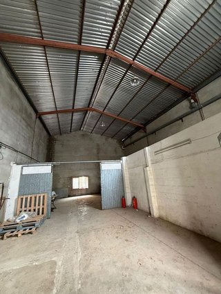 Nave industrial en venta en Las Bayas en Elche