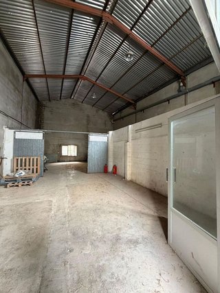 Nave industrial en venta en Las Bayas en Elche