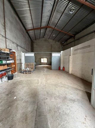 Nave industrial en venta en Las Bayas en Elche