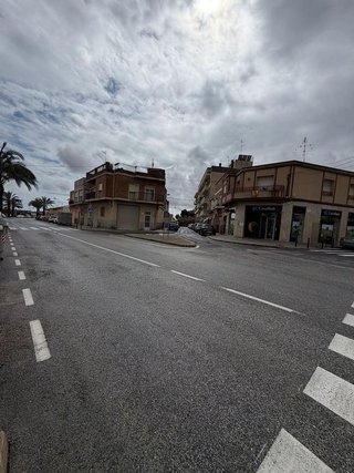 Nave industrial en venta en Las Bayas en Elche