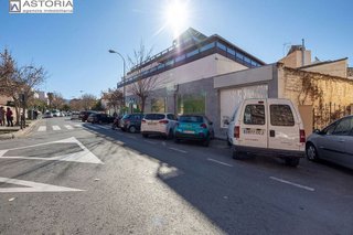 Local comercial en venta en Barrio de Zaidín en Granada
