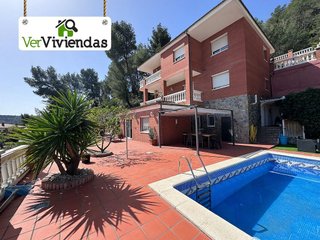 Chalet en venta en Vallirana