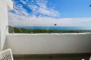 Piso en venta en Alto de los Monteros en Marbella