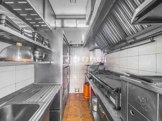 Local comercial en venta en Valderas - Los Castillos en Alcorcón