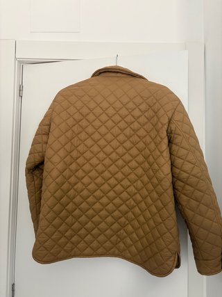 Chaqueta acolchada Vero Moda marrón oversize