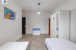 Piso en venta en Camino de Ronda - Rosaleda en Granada