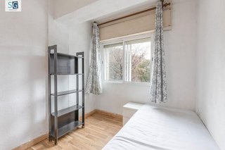 Piso en venta en Camino de Ronda - Rosaleda en Granada
