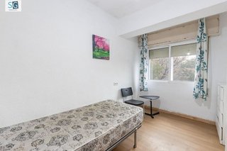 Piso en venta en Camino de Ronda - Rosaleda en Granada
