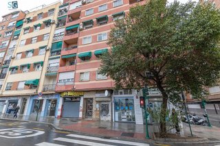 Piso en venta en Camino de Ronda - Rosaleda en Granada