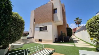 Chalet en venta en Playa de los Locos en Torrevieja