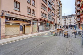 Local comercial en venta en Pinar - Anaka - Belaskoenea en Irun