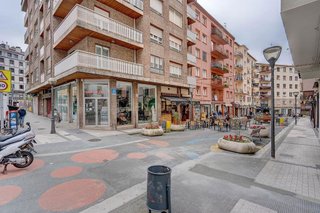 Local comercial en venta en Pinar - Anaka - Belaskoenea en Irun