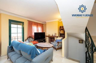 Casa adosada en venta en Crta. De la Sierra en Granada