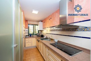 Casa adosada en venta en Crta. De la Sierra en Granada