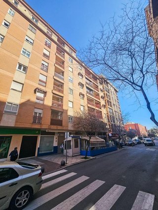 Piso en venta en Renfe - Bulevar 1º y 2º Fase en Jaén