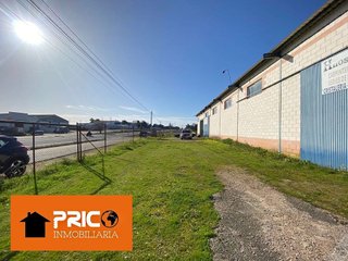 Nave industrial en venta en Centro en Cáceres