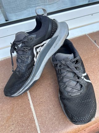 Zapatillas Nike Trail Running Negras/Grises