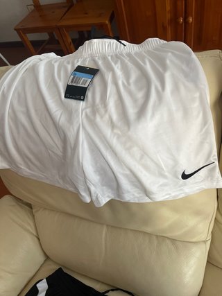 Pantalones cortos deportivos M Kelme y Nike