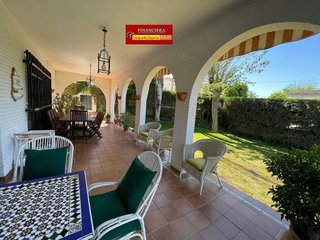 Chalet en venta en Oromana en Alcalá de Guadaira