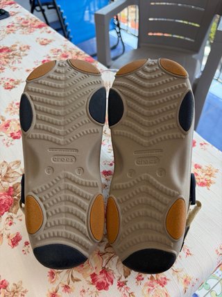 Crocs Classic Sandali Khaki M7/W9 (EU 39/40)