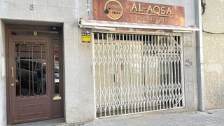 Local comercial en venta en El Camp de l'Arpa del Clot en Barcelona