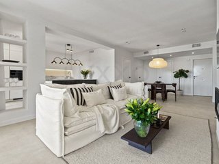 Piso en venta en Los Arqueros-Puerto del Almendro en Benahavís