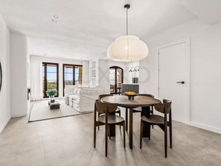 Piso en venta en Los Arqueros-Puerto del Almendro en Benahavís
