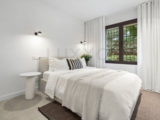 Piso en venta en Los Arqueros-Puerto del Almendro en Benahavís