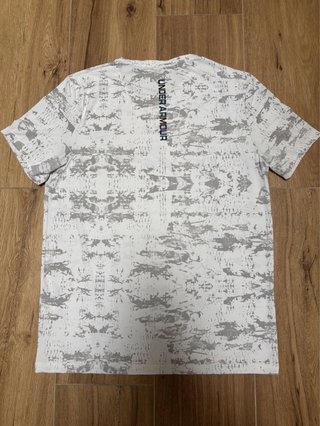 Camiseta Under Armour Reflectante Arcoiris Running