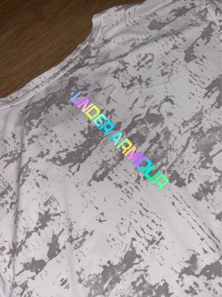 Camiseta Under Armour Reflectante Arcoiris Running