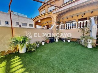 Casa adosada en venta en Urbanizaciones en Guardamar del Segura