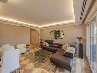 Piso en venta en Los Naranjos en Marbella