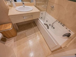 Piso en venta en Los Naranjos en Marbella