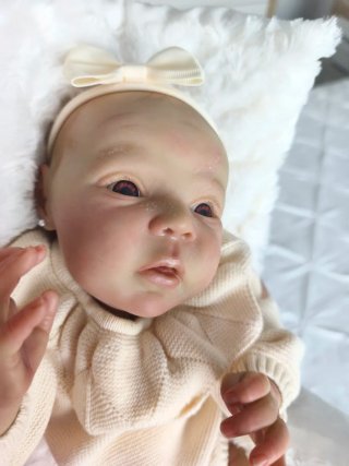 Muñeca Reborn hecha con amor kit mayven,