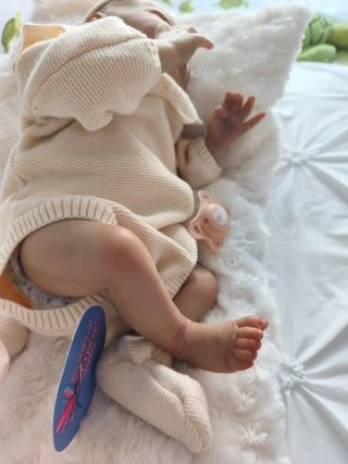 Muñeca Reborn hecha con amor kit mayven,
